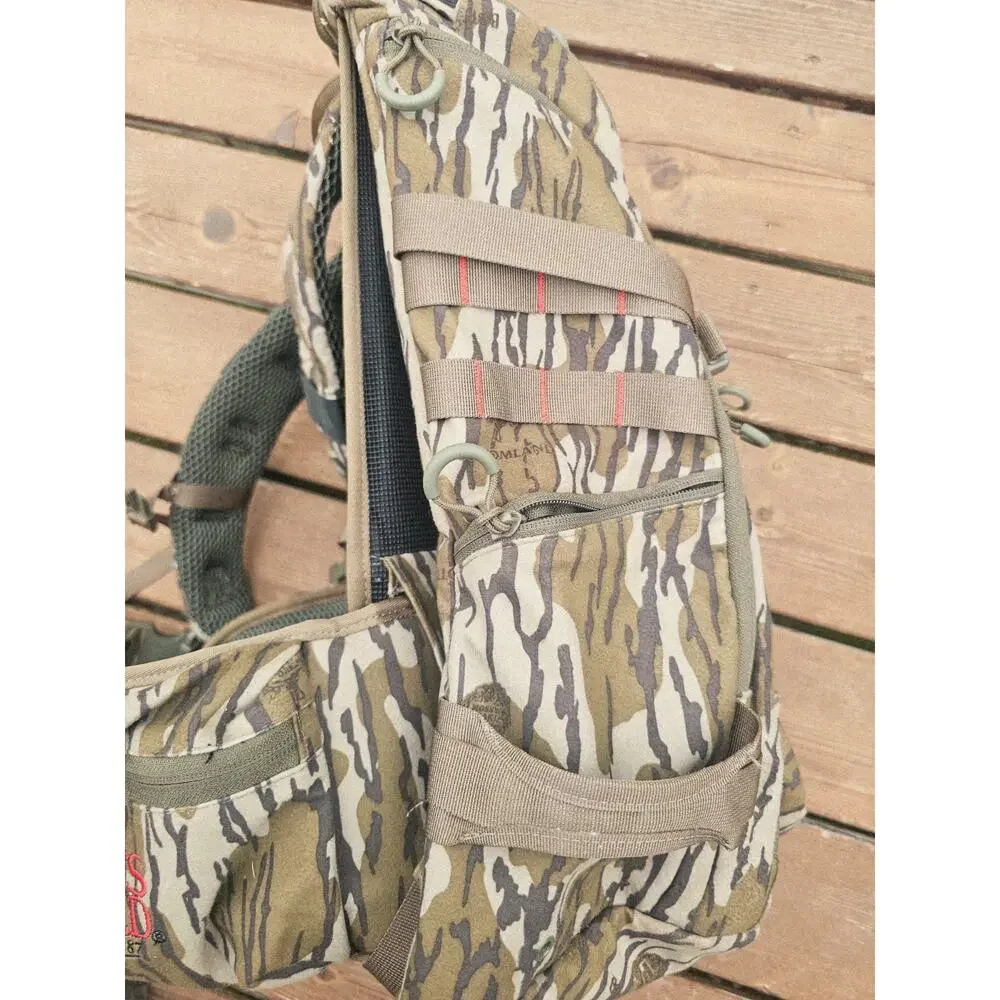 Sports Afield Hunting Day Pack With Mossy Oak Bottomland Camo - Hunting Backpack